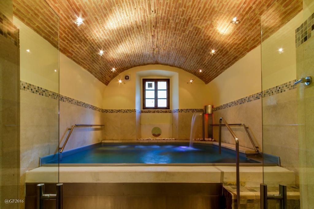 San Pietro Sopra Le Acque Resort & Spa Massa Martana Exterior photo