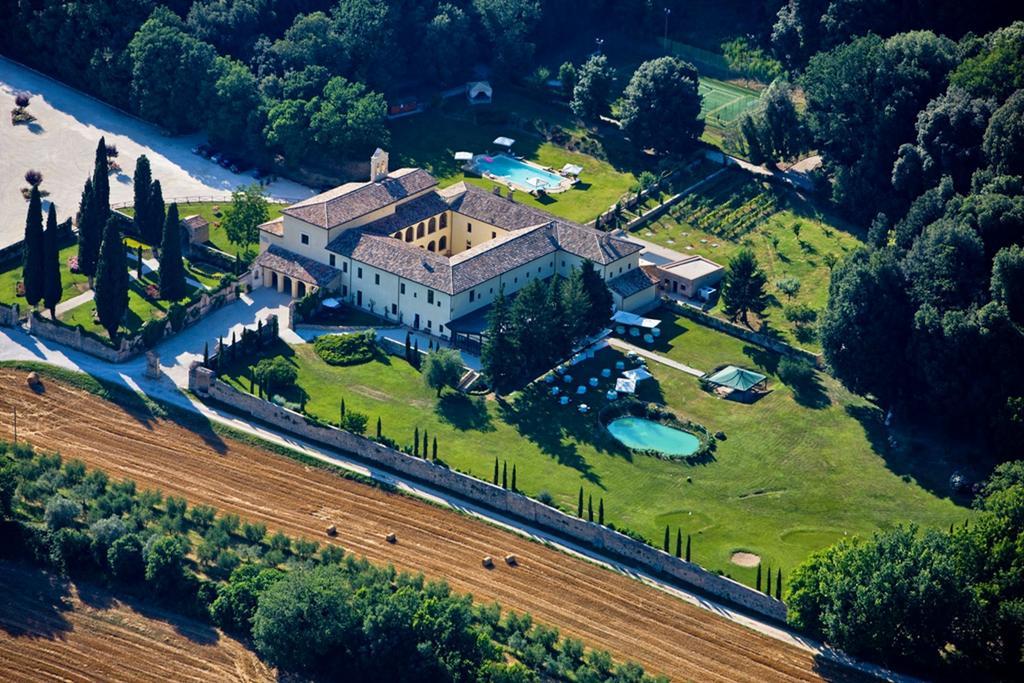 San Pietro Sopra Le Acque Resort & Spa Massa Martana Exterior photo